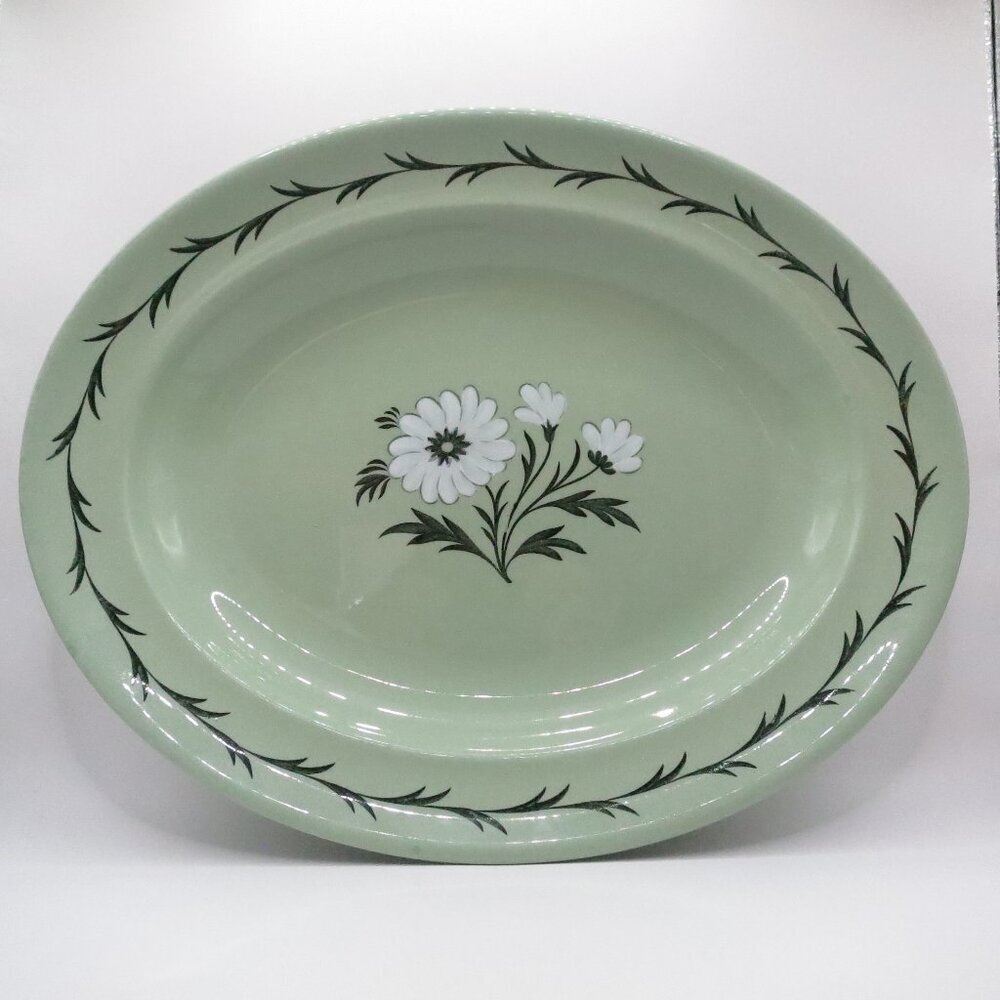 Wedgwood Oval Serving Platter 12.5" Aster Celadon Green Earthenware England 5H54